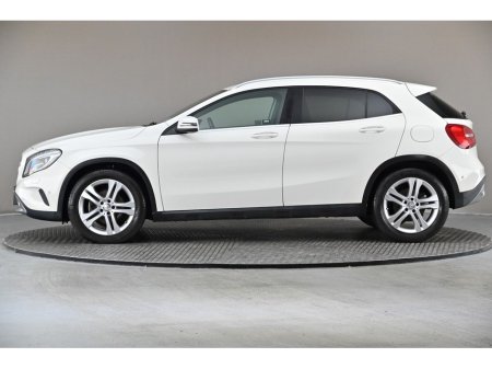 2016 Mercedes-Benz GLA Class GLA 180 *HALF LEATHER*REVERSE CAM*PARK SENSORS* €18,890 thumbnail