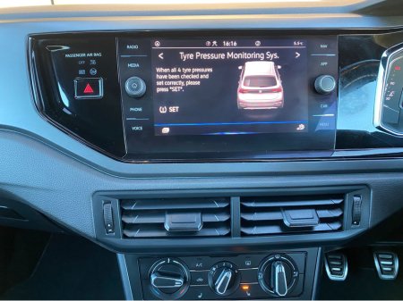 2022 Volkswagen Taigo R-LINE 1.0 TSI 110HP MANUAL 6SPEED FWD €21,950 thumbnail