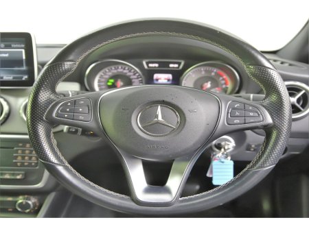 2016 Mercedes-Benz GLA Class GLA 180 *HALF LEATHER*REVERSE CAM*PARK SENSORS* €18,890 thumbnail
