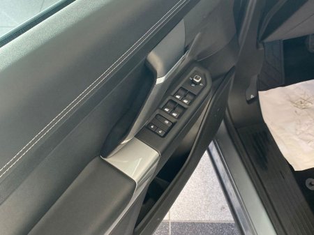 2026 Jeep Compass ALTITUDE €42,995 thumbnail