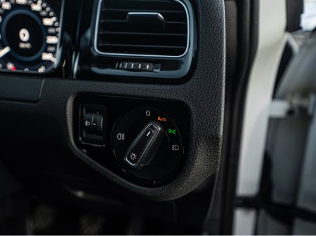 2017 Volkswagen Golf 172 Golf 1.0tsi HIGHLINE/FSH/High spec/1yr warrant €16,888 thumbnail