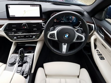 2023 BMW 5 Series 520d M Sport thumbnail