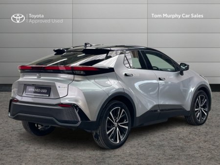 2025 Toyota C-HR C-HR PHEV SOL €40,750