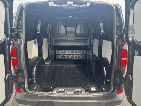 2025 Volkswagen Transporter  €33,495 thumbnail