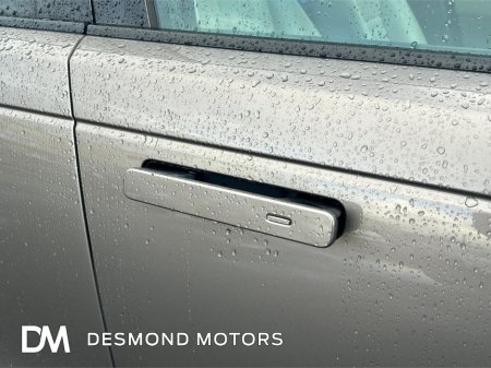 2018 Land Rover Range Rover Velar VEL 2.0 TD4 S 5DR AUTO €30,899 thumbnail