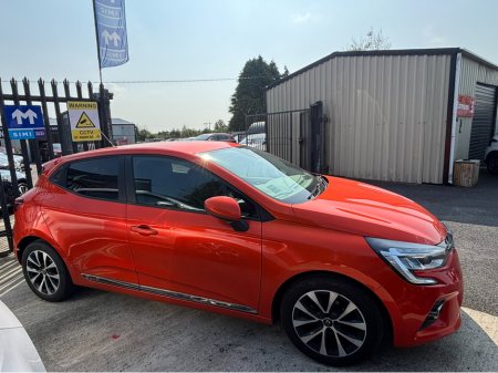 2020 Renault Clio ICONIC 1.0 Petrol TCE 100 MY19 5DR €15,950