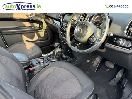 2018 MINI Cooper D CROSSOVER 2.0 Automatic €23,995
