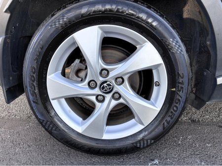 2017 Toyota C-HR 1.2T LUNA 4DR €16,950 thumbnail