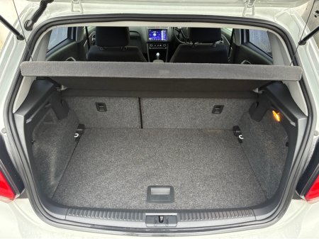 2017 Volkswagen Polo 1.2i TSI Petrol Automatic Comfortline €14,500 thumbnail