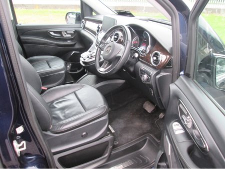 2018 Mercedes-Benz V Class A €59,950 thumbnail