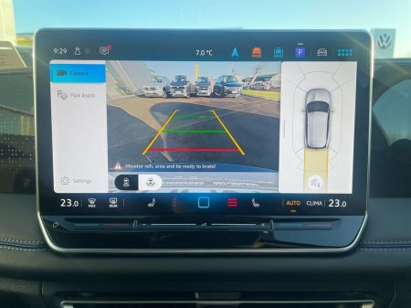 2025 Volkswagen Tiguan R-LINE 75 2.0TDI DSG 150HP €54,975 thumbnail