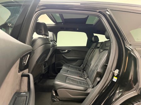 2021 Audi Q7 55 TFSI BLACK EDITION QUATTRO *N1 CREWCAB* €52,000 thumbnail