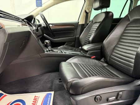 2018 Volkswagen Passat 2.0 TDI HIGH LINE Automatic, Reversing camera €21,995 thumbnail