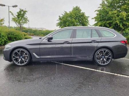 2021 BMW 5 Series  €31,999