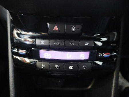 2016 Peugeot 2008 *33*  ACTIVE 1.6 BLUE HDI 100 4 4DR €11,900 thumbnail