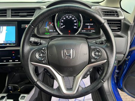 2018 Honda Fit L-PACKAGE 1.5 HYBRID // SERVICE HISTORY // HALF LEATHER INTERIOR // REVERSE CAMERA €12,900