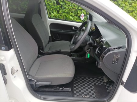 2014 Volkswagen up! DBA-AACHY 5DR AUTO €8,995