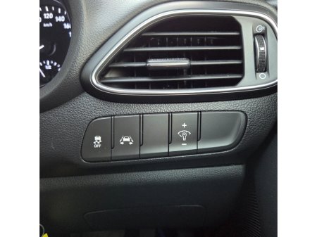 2019 Hyundai i30 1.0 T-GDI Deluxe Plus €16,950 thumbnail