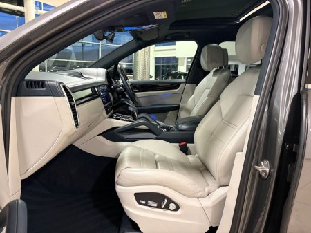 2020 Porsche Cayenne 3.0 V6 E-HYBRID=HUGE SPEC//PAN ROOF//201 D REG=TAILORED FINANCE PACKAGES INCL PCP AVAILABLE=TRADE IN'S WELCOME €59,995 thumbnail