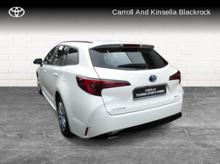 2025 Toyota Corolla Hybrid Van €25,975
