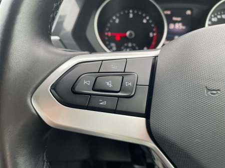 2021 Volkswagen Tiguan 2.0 TDI 122HP €24,975 thumbnail