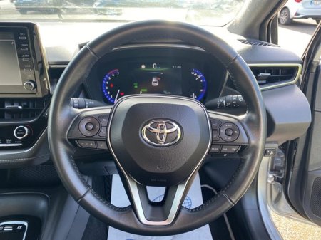 2022 Toyota Corolla COROLLA HYBRID LUNA H/B €25,950 thumbnail