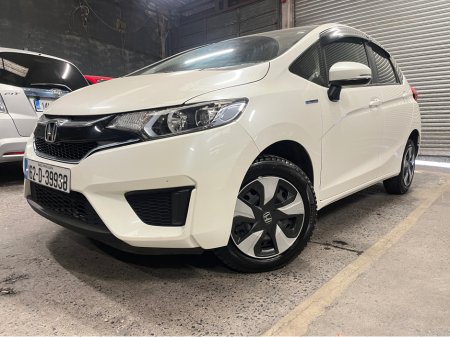 2016 Honda Fit DAA-GP6 HYBRID 5DR AUTO €10,995
