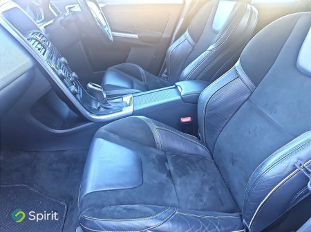 2017 Volvo XC60 D4 (190hp) FWD R-Design, Auto, Alcantara/Leather Interior, Rear Parking Sensors, City Safe Braking, Cruise Control, Bluetooth Connectivity, Sat. Nav, Keyless Start €25,950