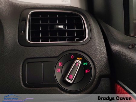 2017 Volkswagen Polo T-Cross thumbnail