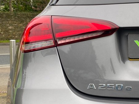 2021 Mercedes-Benz A Class A250E AMG PHEV €27,995 thumbnail