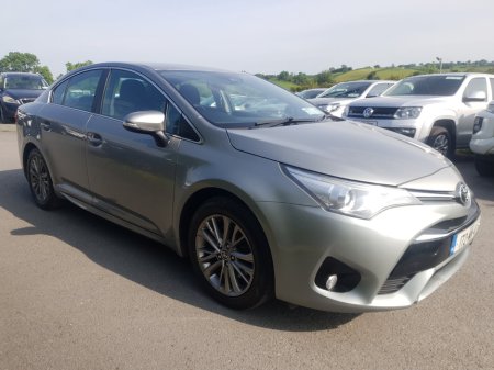 2017 Toyota Avensis 2.0 D-4D (143) Luna Navi
