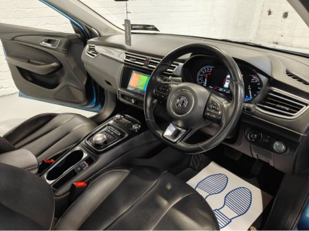 2021 MG Mg5 LONG RANGE SW EV EXCLUSIVE 5DR AUTO €12,250 thumbnail