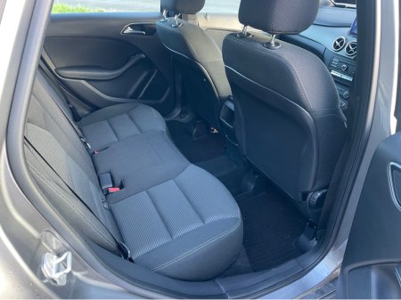 2016 Mercedes-Benz B Class B SERIES  5DR AUTOMATIC €13,750 thumbnail