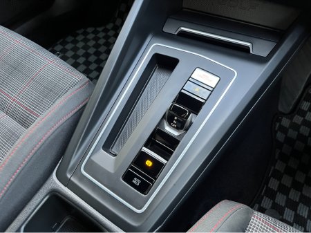 2022 Volkswagen Golf GTI AUTOMATIC 2.0 PETROL //LOW MILES//HEATED SEATS AND STEERING WHEEL//HEAD UP DISPLAY//KEYLESS ENTRY// €39,950 thumbnail