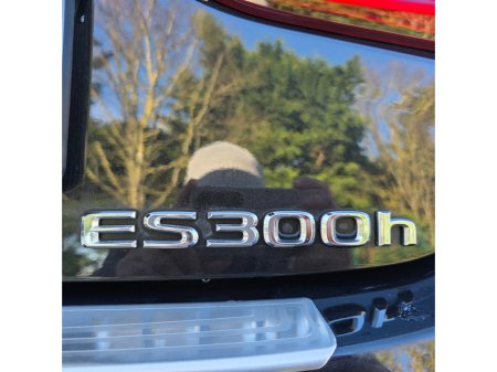 2023 Lexus ES 300 H ES300h Dynamic €43,950 thumbnail