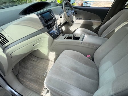 2012 Toyota Estima 2.4 Hybrid €13,999