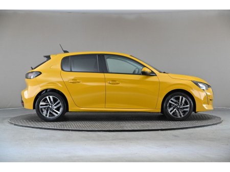 2021 Peugeot 208 1.2 ALLURE 100BHP 6SPD €15,890 thumbnail