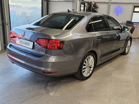 2016 Volkswagen Jetta 2.0 TDI 110HP Highline €11,950