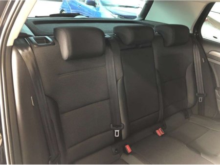 2018 Volkswagen Golf COMFORTLINE 1.2 AUTOMATIC * REAR VIEW CAMERA, AUTO LIGHTS, ADAPTIVE CRUISE CONTROL, POWERED FOLDING HEATED MIRRORS, LUMBAR SUPPORT, 2 KEYS, TOUCH SCREEN RADIO, MULTIFUNCTION STEERING WHEEL* €18,950