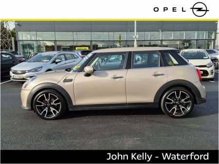 2023 MINI Hatch Cooper Classic Auto €26,995