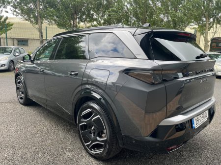 2025 Peugeot 5008 BEV 73kwh 210hp GT €51,900