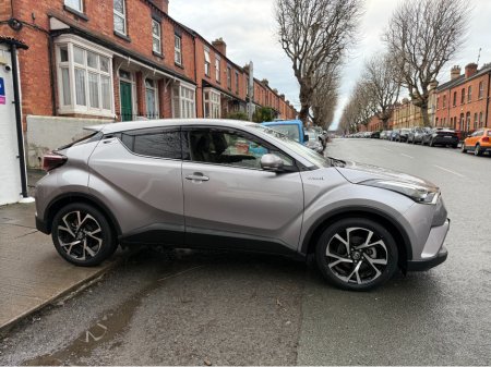 2017 Toyota C-HR 1.8 Hybrid Automatic, Only 54kms! New Nct 12/2027, Apple Car Play, Android Auto, Sat Nav, Parking Sensors, Alloys, A/C, Cruise Control, Half Leather, Heated Seats, Finance Available, SIMI Dealer, €18,950