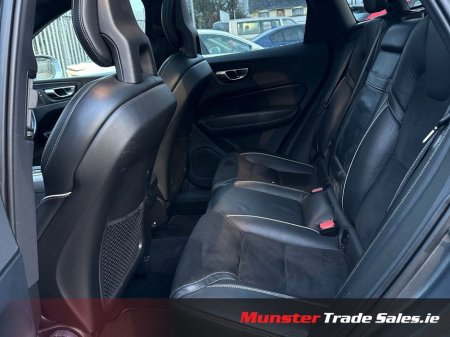 2018 Volvo XC60 D4 190HP AWD R-DESIGN €28,950 thumbnail