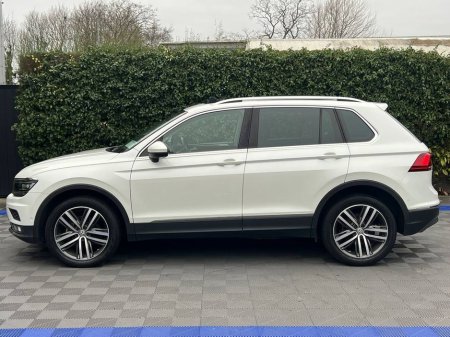 2020 Volkswagen Tiguan HIGHLINE 4MOTION 2.0 TDI // OPENING PAN ROOF // DIAMOND CUT ALLOYS // LEATHER HEATED SEATS €32,950 thumbnail