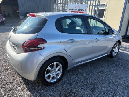 2017 Peugeot 208 1.2 PureTech 68bhp Active 5 dr €8,995