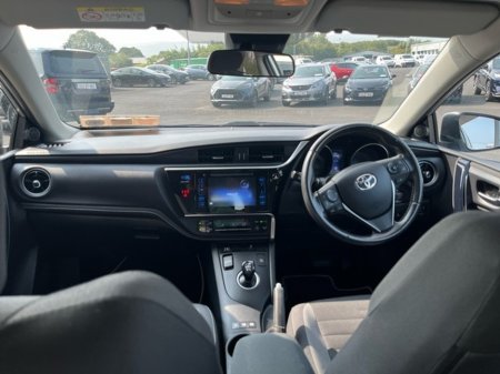 2018 Toyota Auris AURIS HYBRID LUNA 5DR €19,950 thumbnail