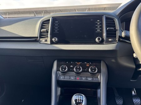 2026 Skoda Karoq Selection Plus 2.0TDI 115HP - Available for immediate 261 delivery €44,995 thumbnail