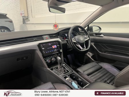 2022 Volkswagen Passat SEL 2.0TDI 150bhp 4dr DSG Auto - 221 Reg €29,995 thumbnail