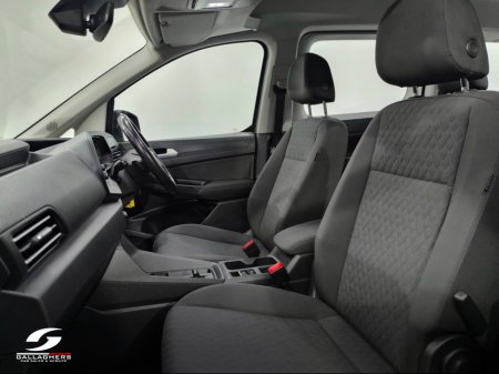 2023 Volkswagen Caddy Maxi Life (231) LIFE 2.0 TDI AUTOMATIC 7 SEATER €39,995 thumbnail