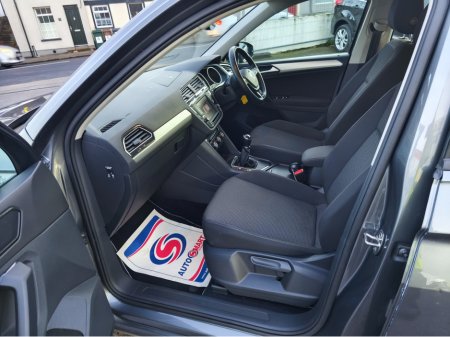 2017 Volkswagen Tiguan Trendline 2.0 TDI 115HP 1 Year warranty €16,750 thumbnail